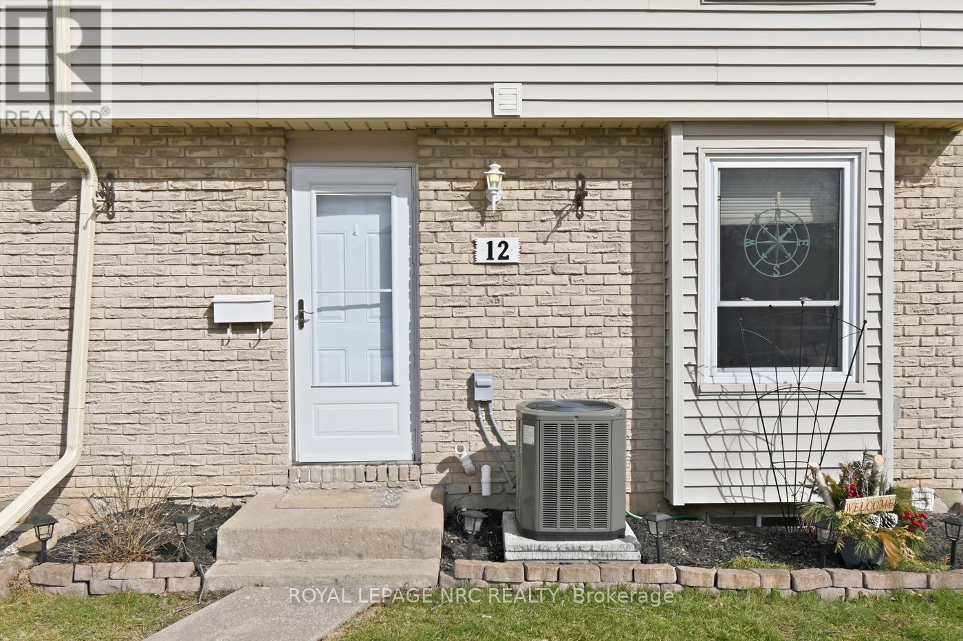 12 - 242 Lakeport Drive, St. Catharines, Ontario  L2N 6V2 - Photo 2 - X12857620