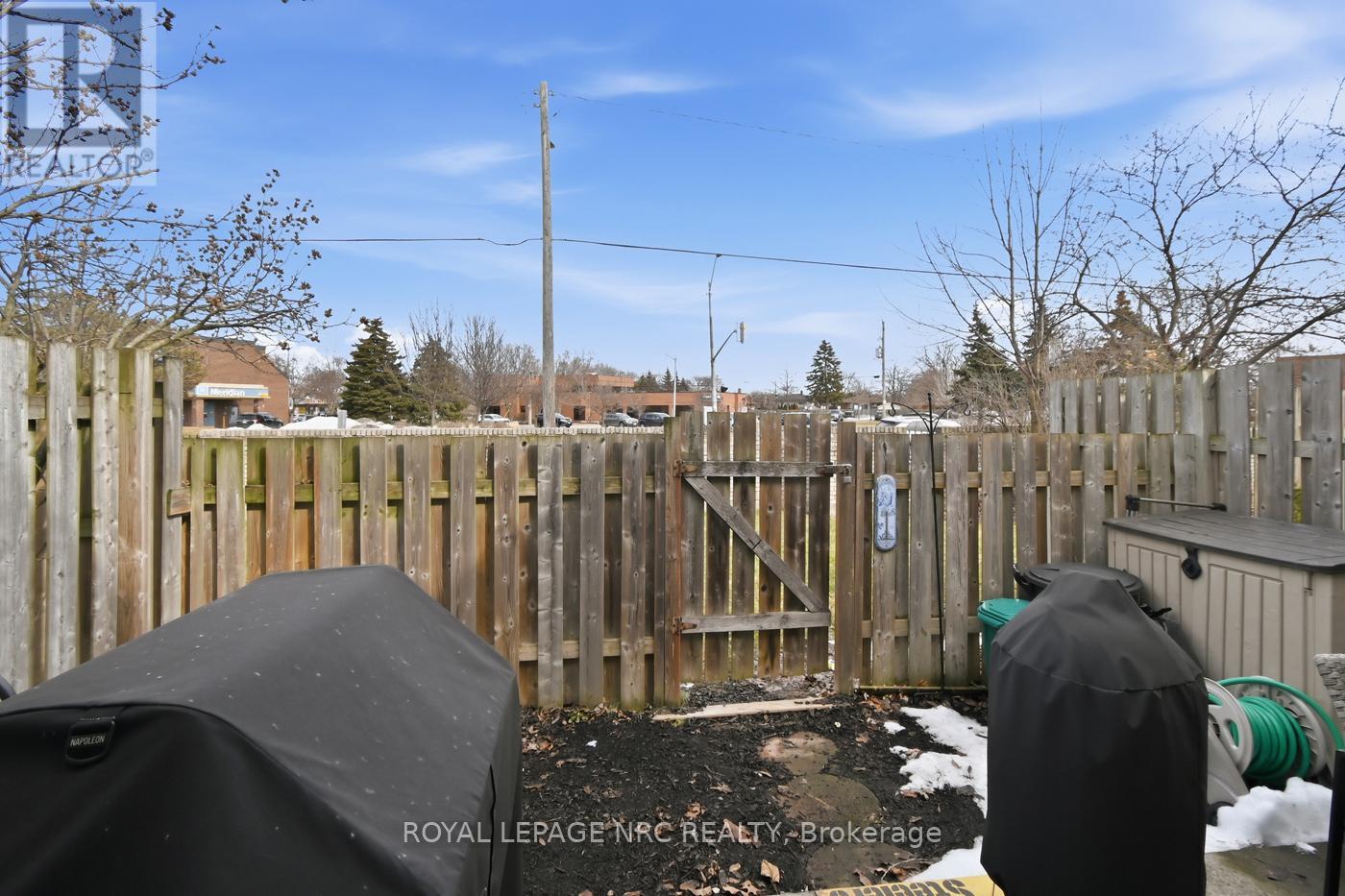 12 - 242 Lakeport Drive, St. Catharines, Ontario  L2N 6V2 - Photo 25 - X12857620