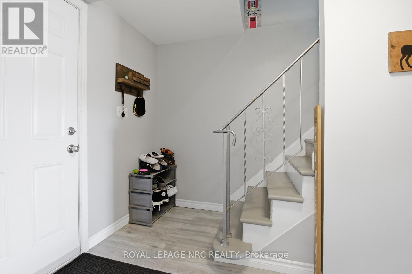 12 - 242 Lakeport Drive, St. Catharines, Ontario  L2N 6V2 - Photo 3 - X12857620