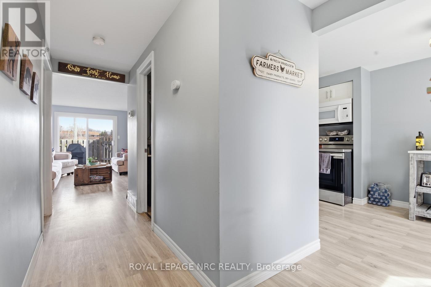 12 - 242 Lakeport Drive, St. Catharines, Ontario  L2N 6V2 - Photo 4 - X12857620