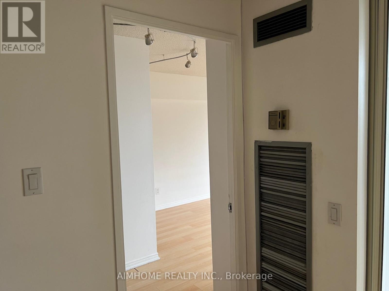 310 - 7 Bishop Avenue, Toronto, Ontario  M2M 4J4 - Photo 17 - C12675872