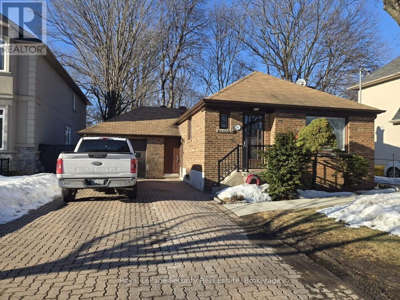 UPPER - 36 NORANDA DRIVE, Toronto, Ontario