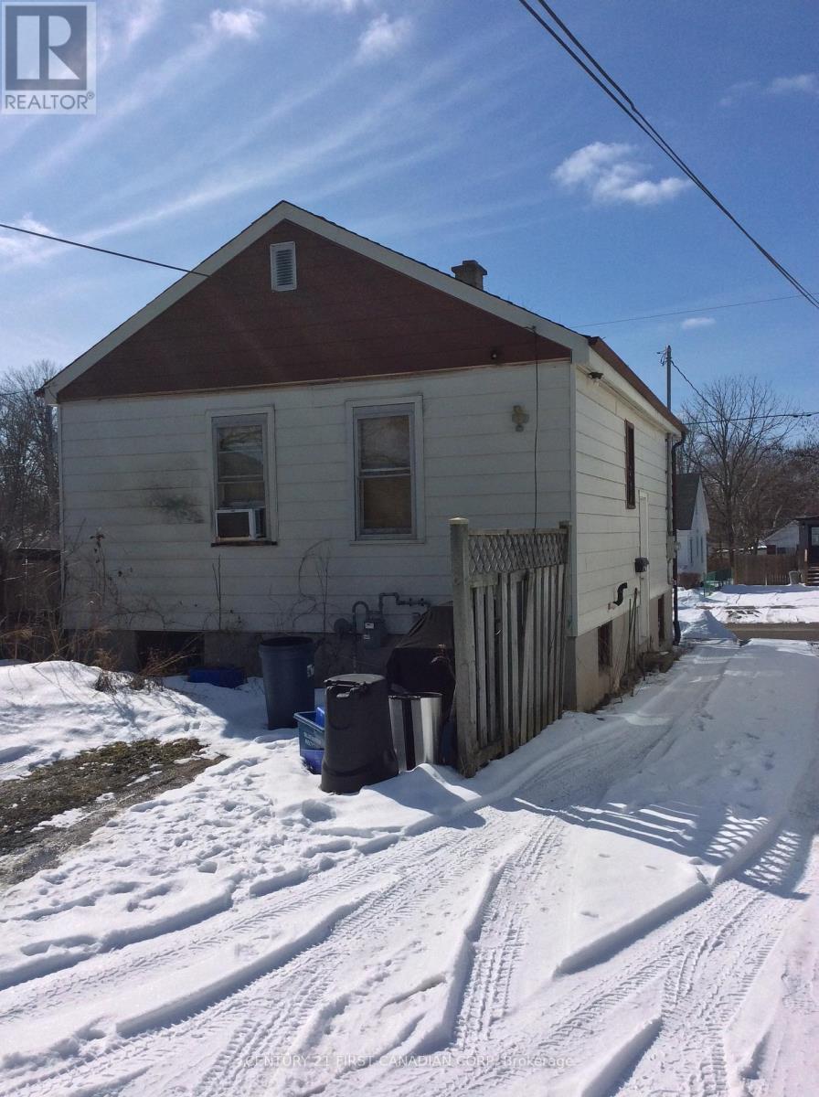 72 Lyman Street, London East, Ontario  N5Y 1M6 - Photo 8 - X12825142
