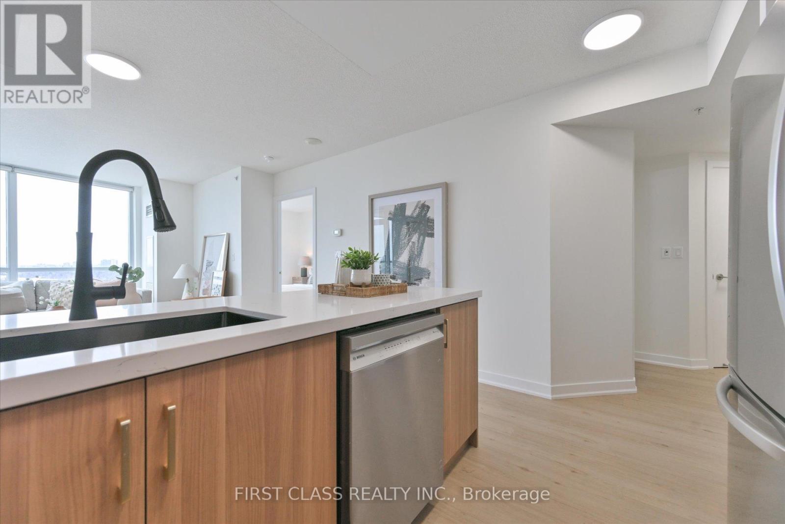 1902 - 5740 Yonge Street, Toronto, Ontario  M2M 0B1 - Photo 5 - C12857608