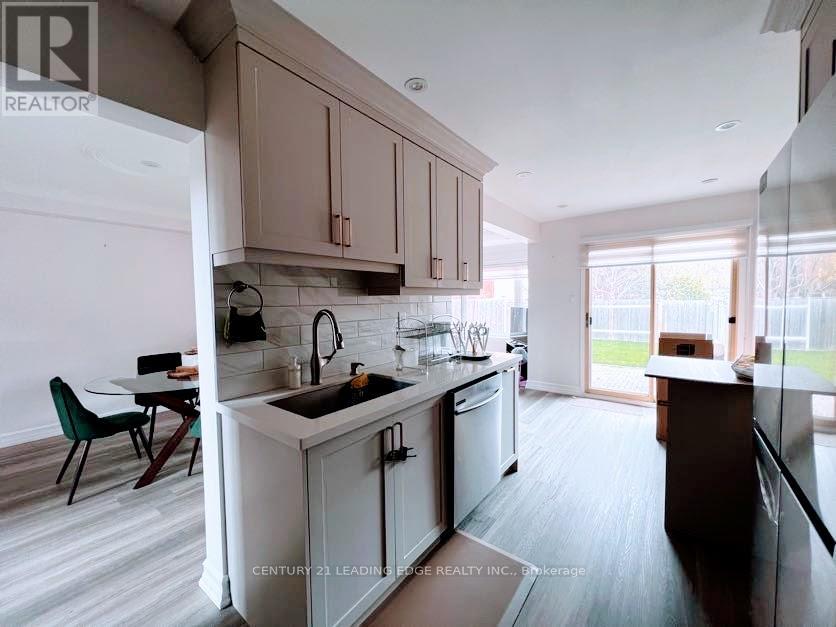 5 Opal Court, Whitchurch-Stouffville, Ontario  L4A 8C2 - Photo 17 - N12857610