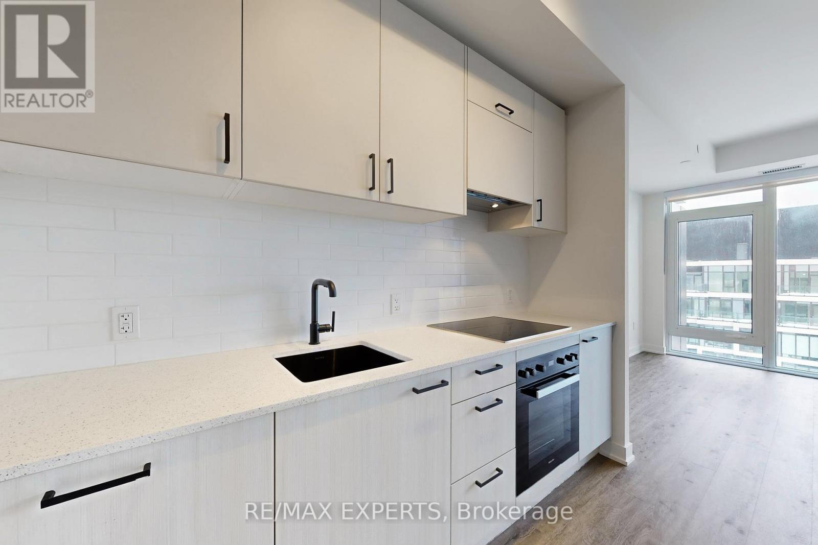 808 - 1 Quarrington Lane, Toronto, Ontario  M3C 0S4 - Photo 13 - C12857258