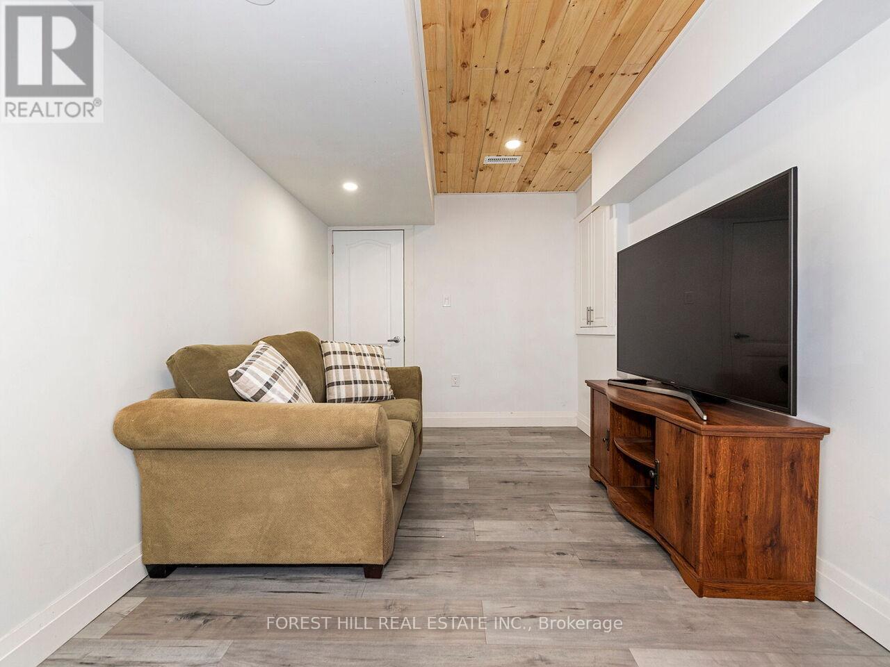 488 LINDEN DRIVE Cambridge, ON N3H 5L5