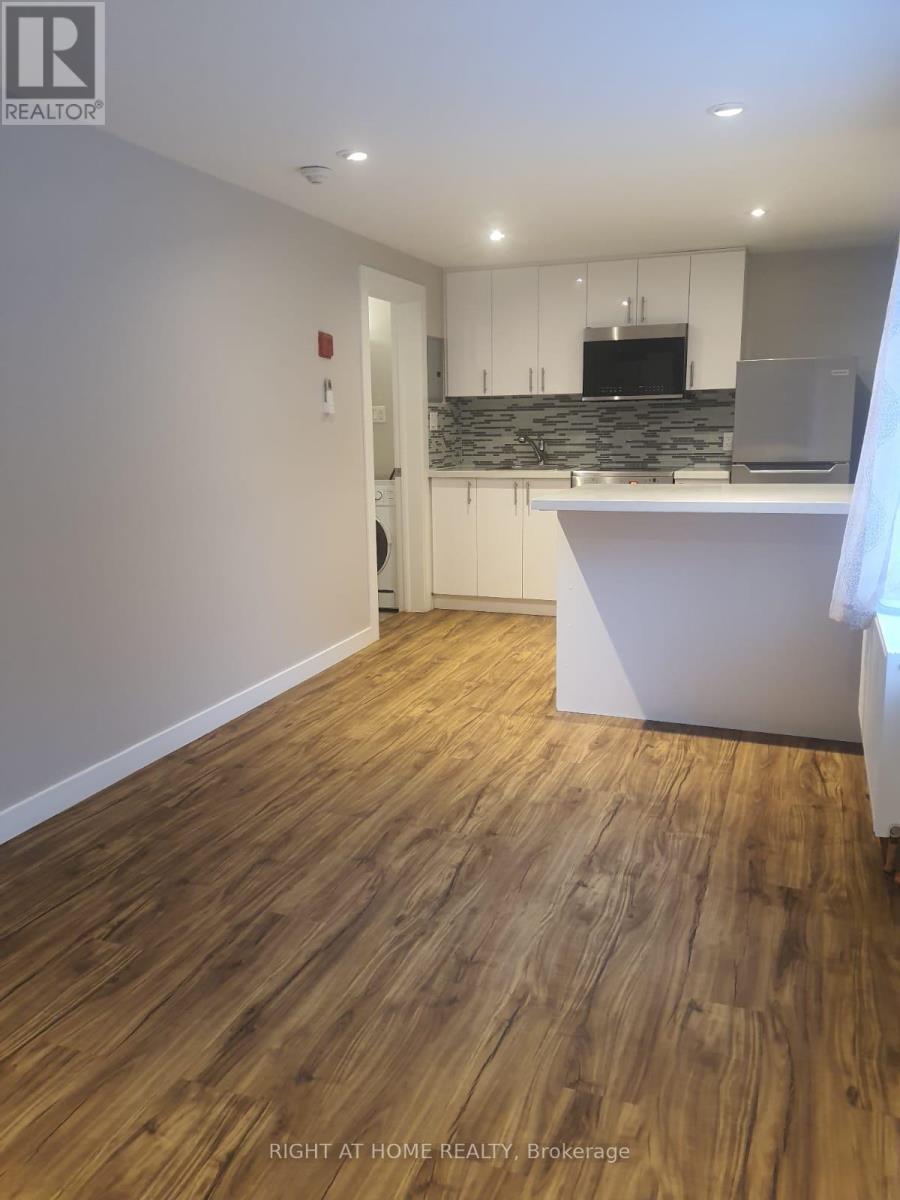 6 - 165 BERRY ROAD, Toronto, Ontario