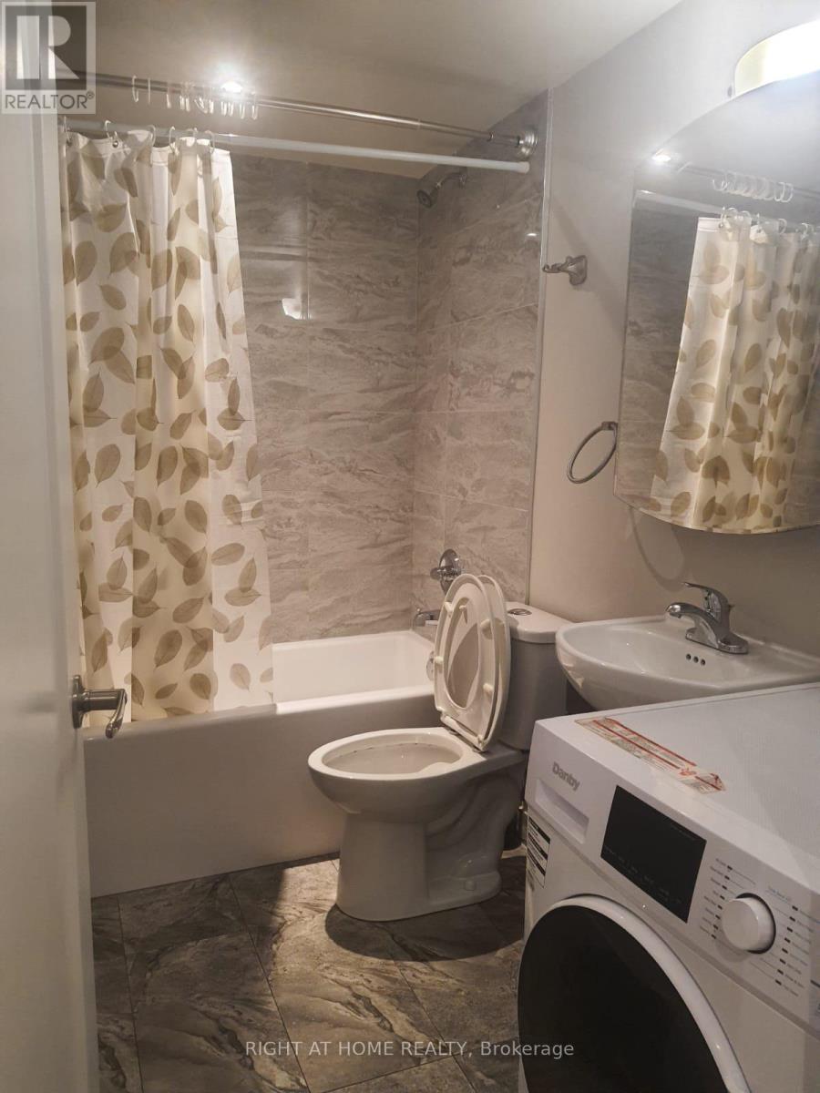 6 - 165 Berry Road, Toronto, Ontario  M8Y 1W4 - Photo 6 - W12857626