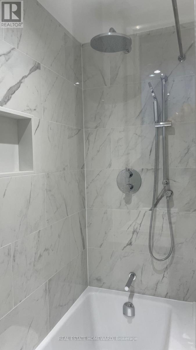 33 Strathcona Drive, St. Catharines, Ontario  L2M 2A8 - Photo 10 - X12853562