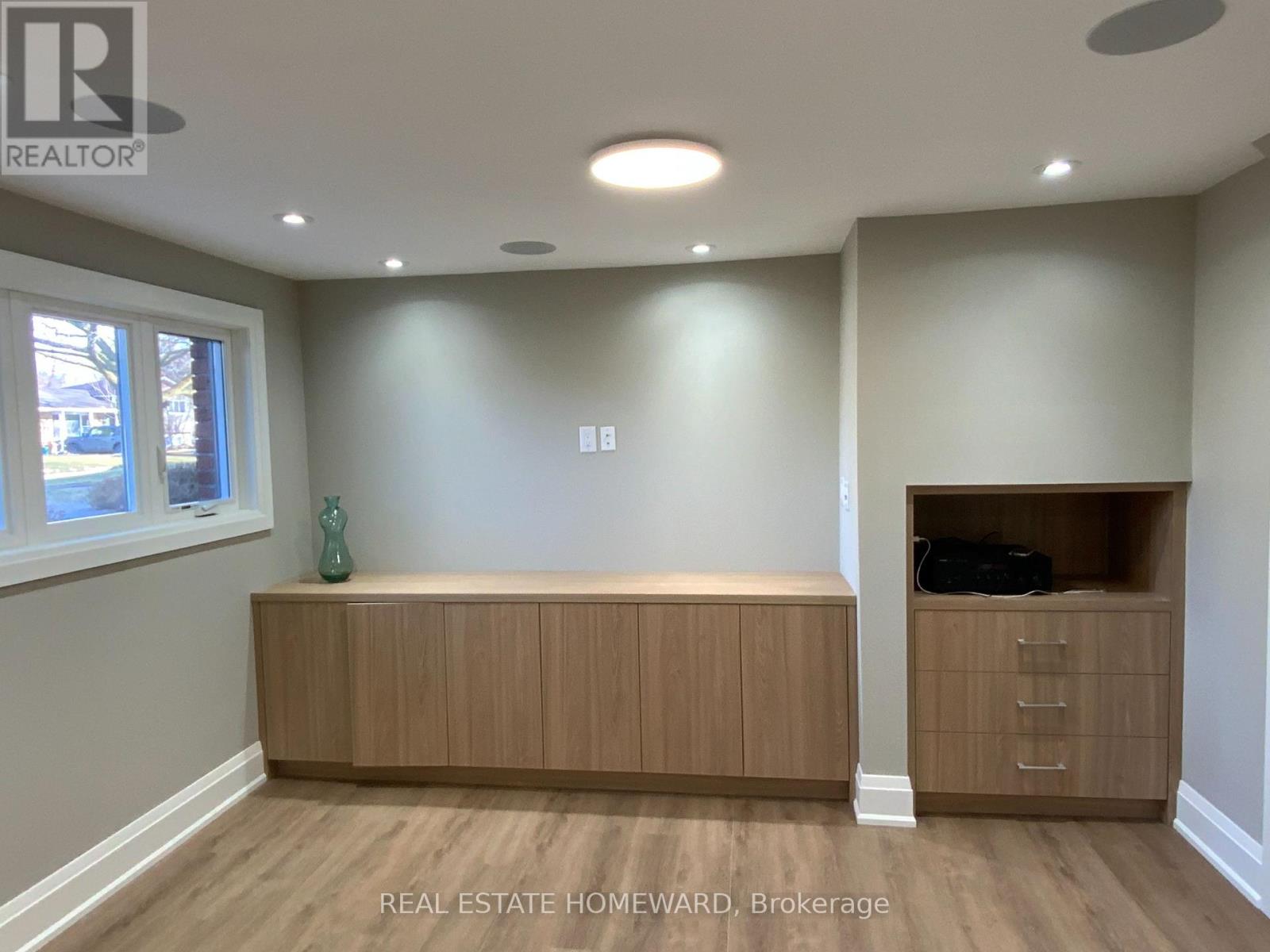 33 Strathcona Drive, St. Catharines, Ontario  L2M 2A8 - Photo 16 - X12853562