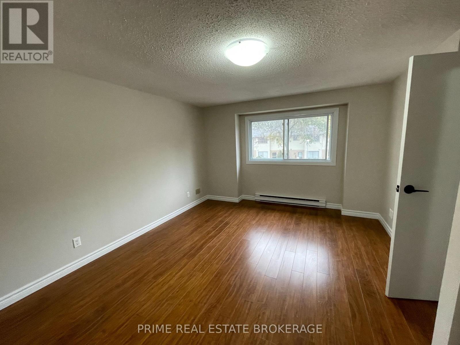 31 - 135 Belmont Drive, London South, Ontario  N6J 4J3 - Photo 10 - X12857632