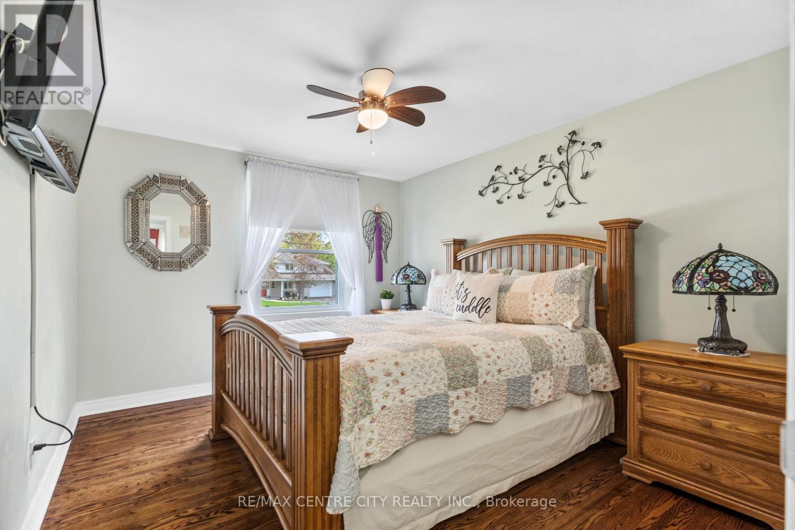 8 Parkview Drive, St. Thomas, Ontario  N5R 4B5 - Photo 11 - X12857636