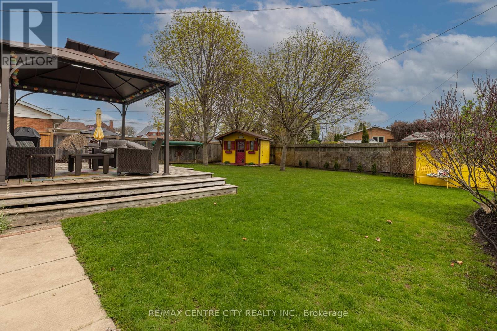 8 Parkview Drive, St. Thomas, Ontario  N5R 4B5 - Photo 27 - X12857636