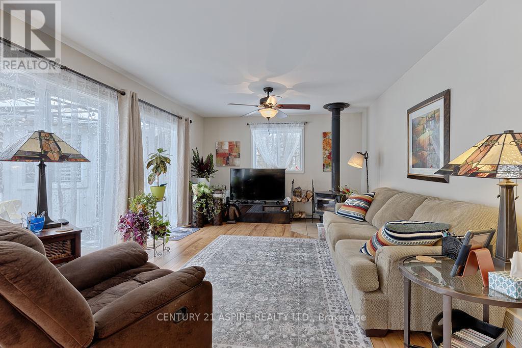 45 Columbine Lane, North Algona Wilberforce, Ontario  K0J 1T0 - Photo 20 - X12857658