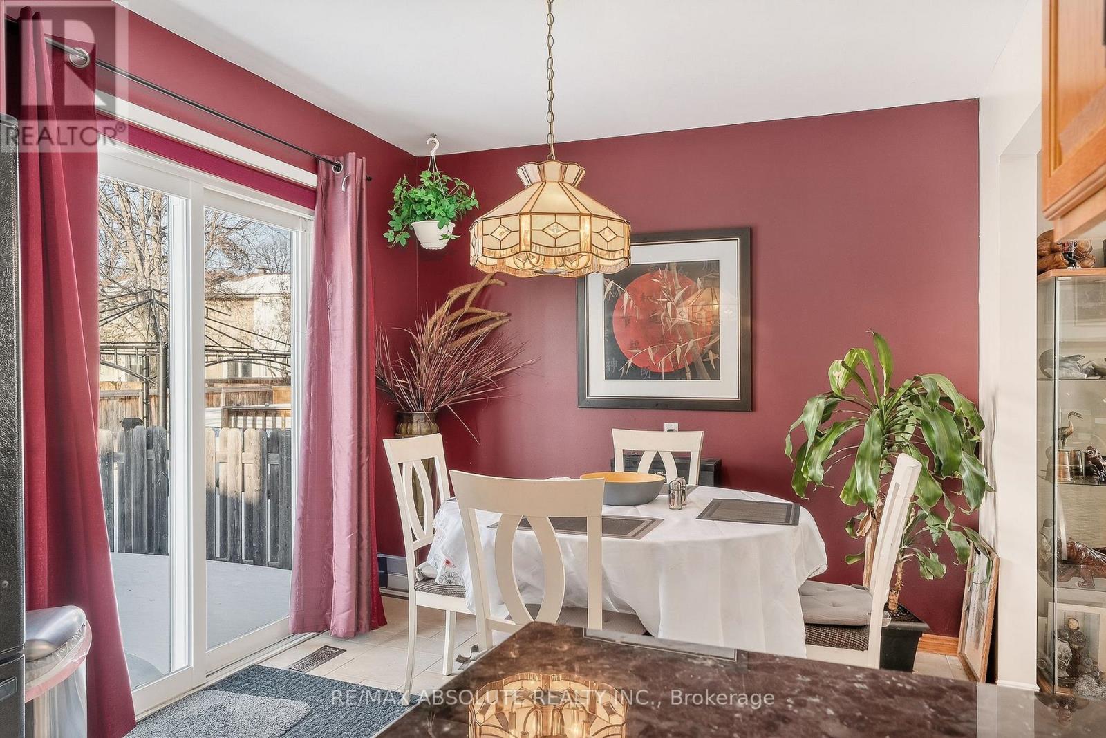 1475 Deavy Way, Ottawa, Ontario  K1E 2W7 - Photo 11 - X12857656