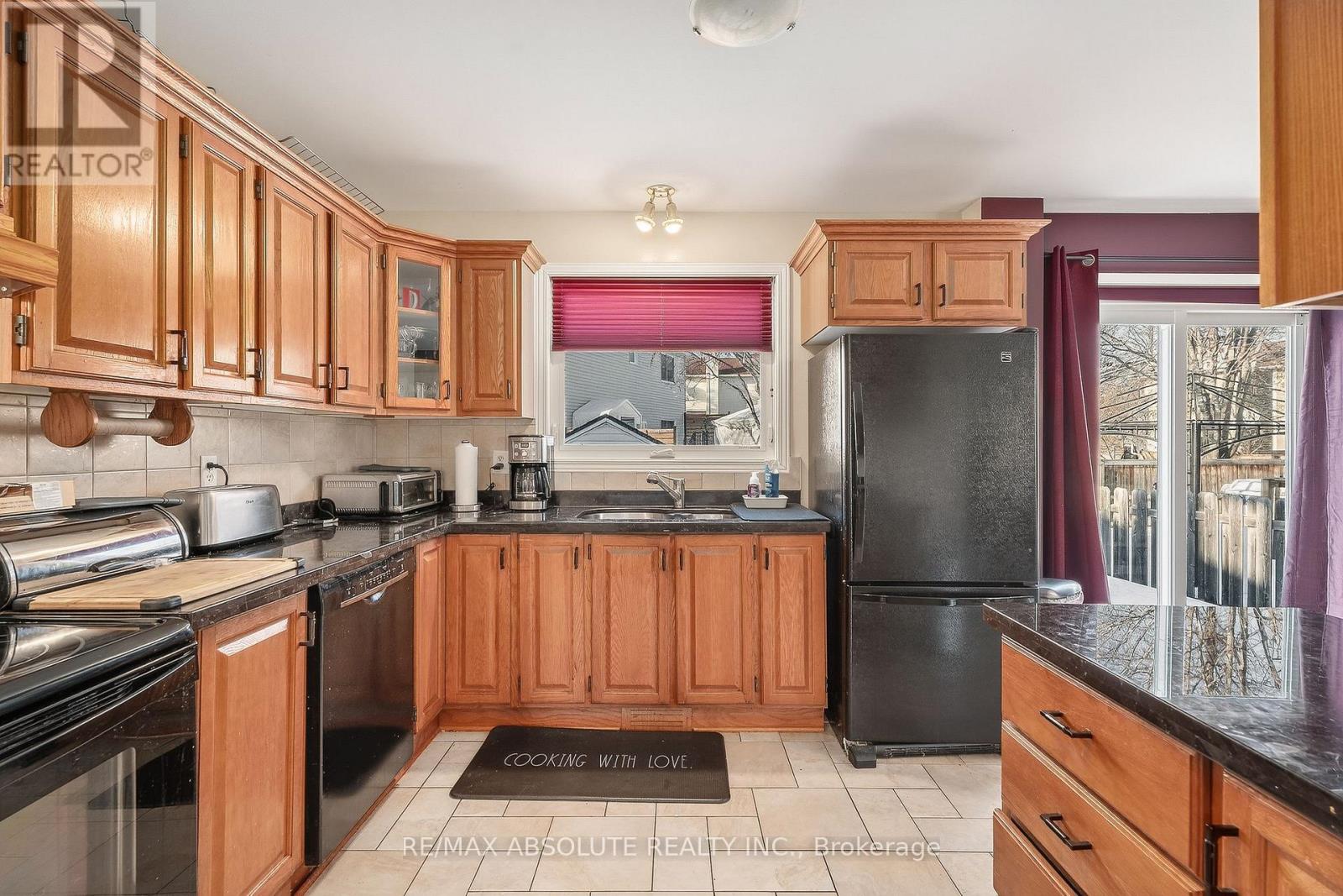 1475 Deavy Way, Ottawa, Ontario  K1E 2W7 - Photo 12 - X12857656