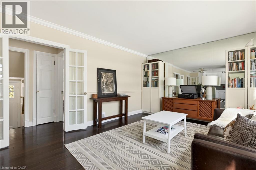 2067 Maplewood Drive, Burlington, Ontario  L7R 2C6 - Photo 7 - 40805859