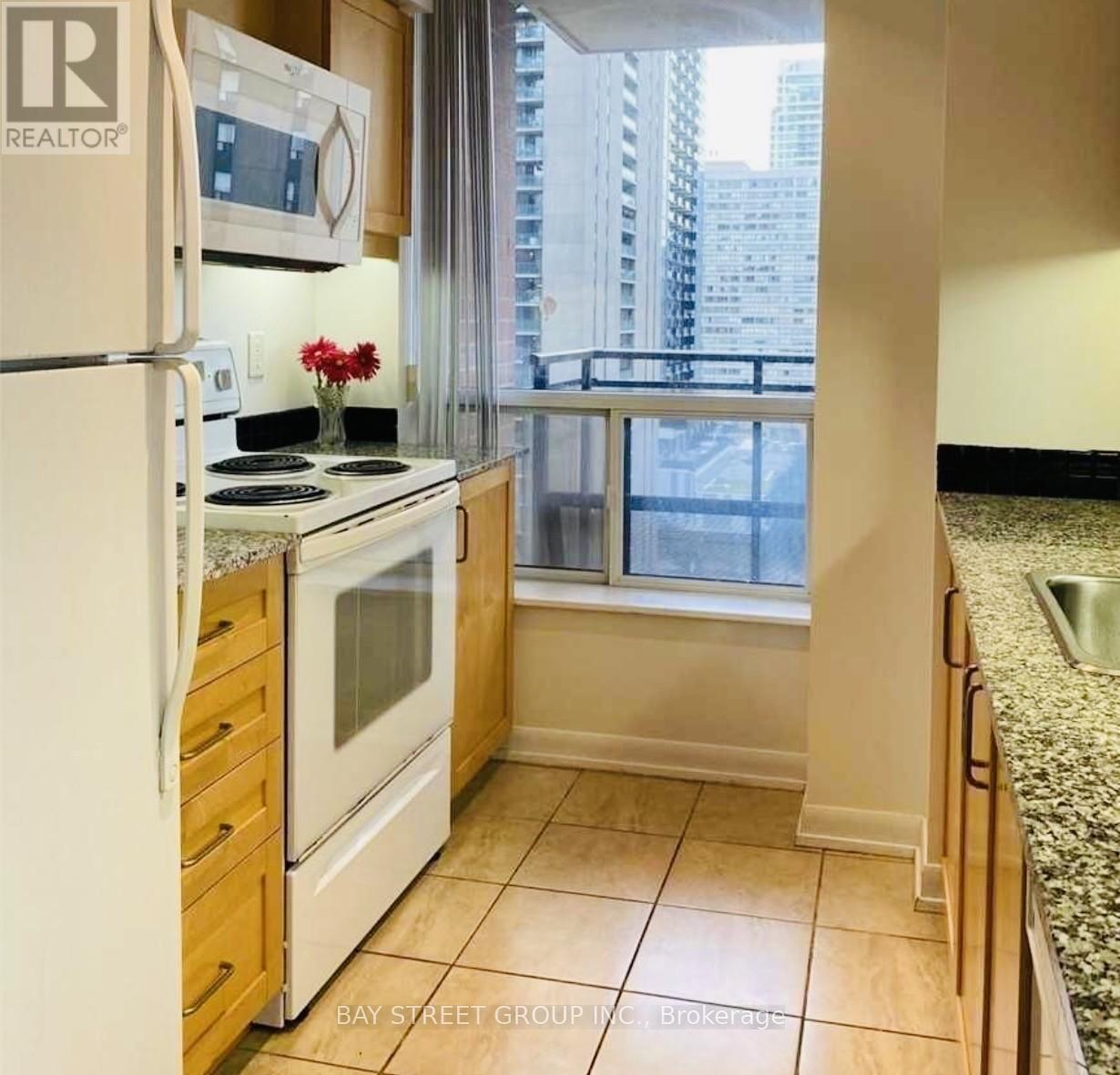 1210 - 33 Sheppard Avenue E, Toronto, Ontario  M2N 7K1 - Photo 8 - C12857662