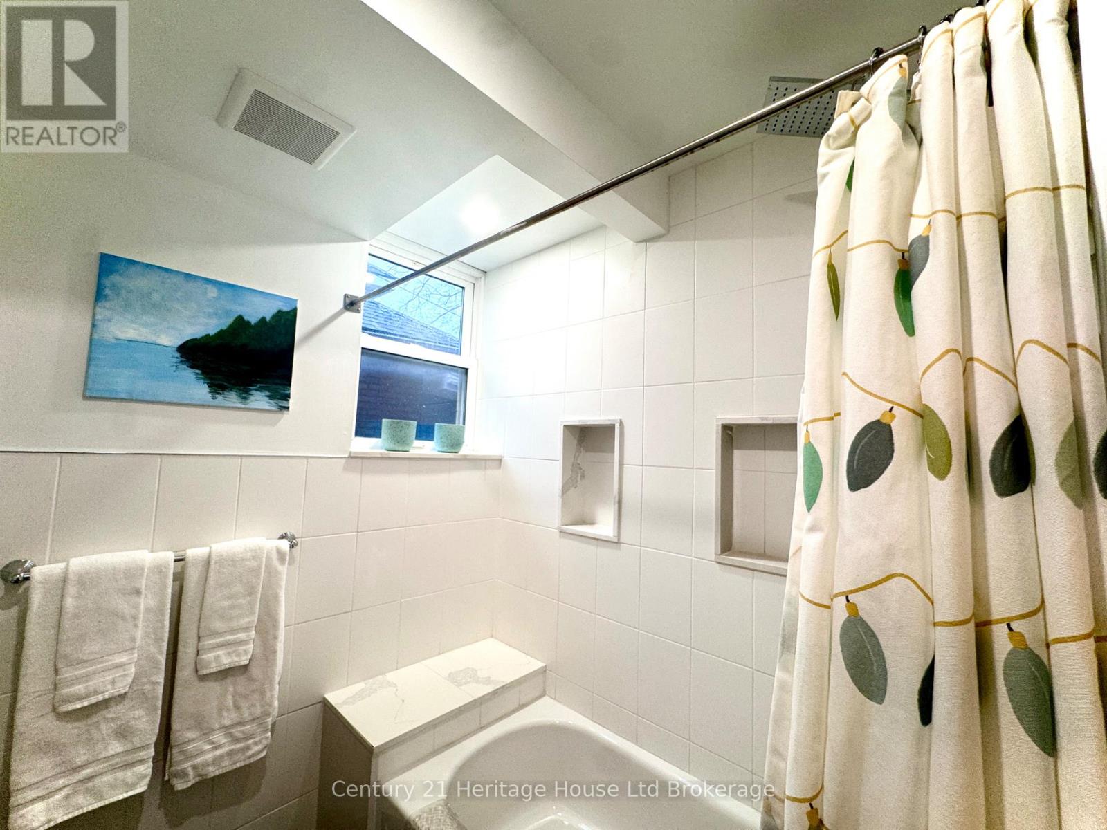 5138 Willmott Street, Niagara Falls, Ontario  L2E 2A3 - Photo 14 - X12852758