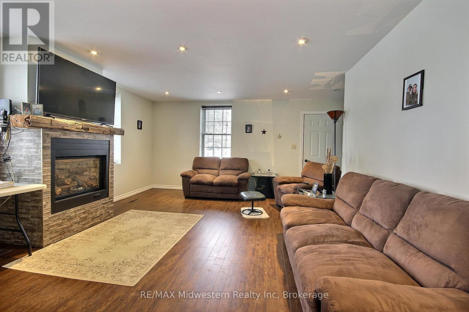 2081 John Street E, Howick, Ontario  N0G 1X0 - Photo 12 - X12843910