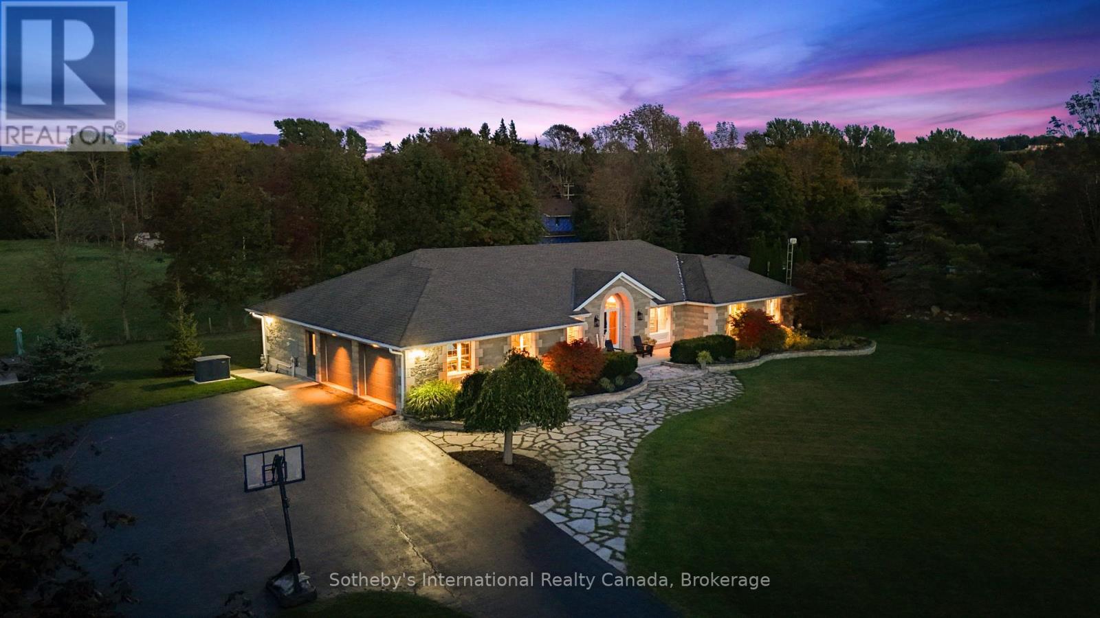 447 Union Street, Meaford, Ontario  N4L 1W7 - Photo 3 - X12855870