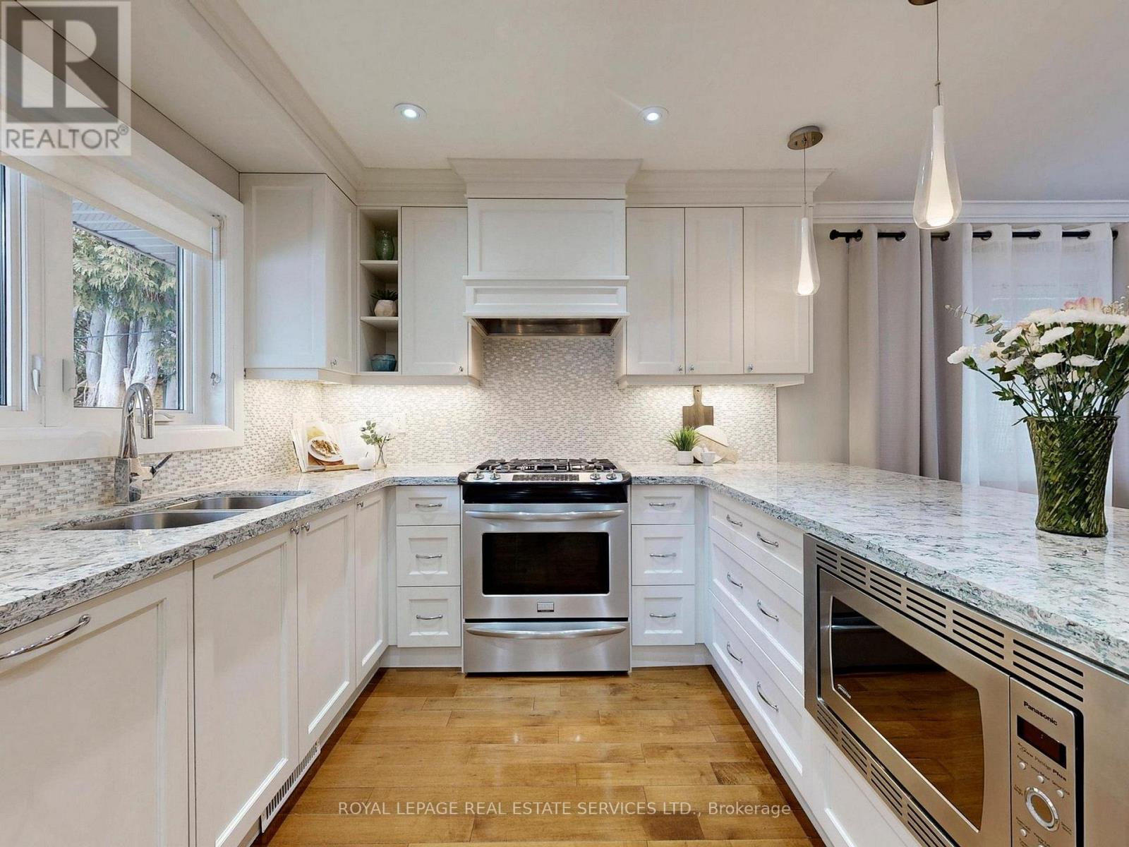 219 Grandview Avenue, Markham, Ontario  L3T 1J3 - Photo 10 - N12857642