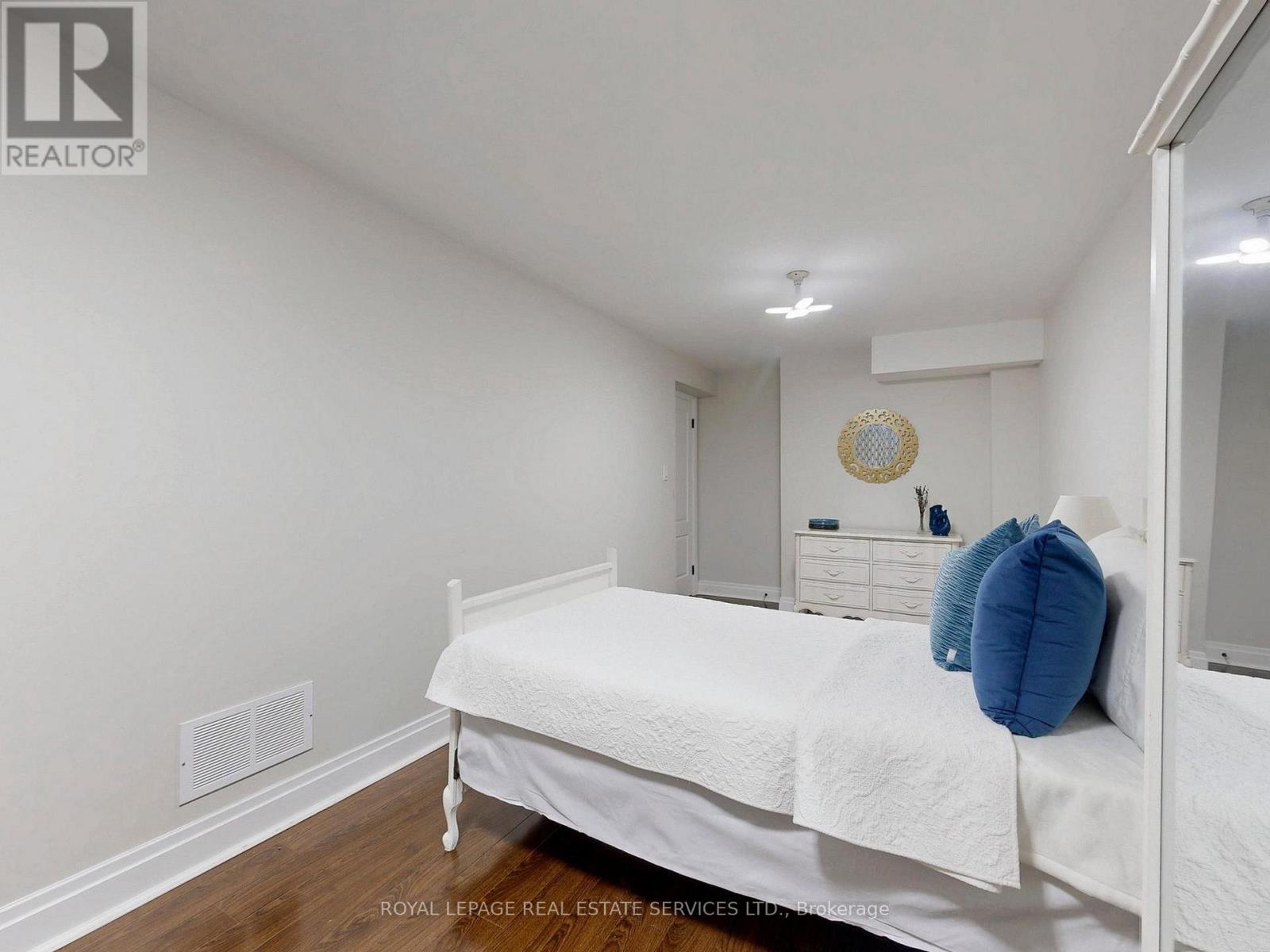 219 Grandview Avenue, Markham, Ontario  L3T 1J3 - Photo 38 - N12857642