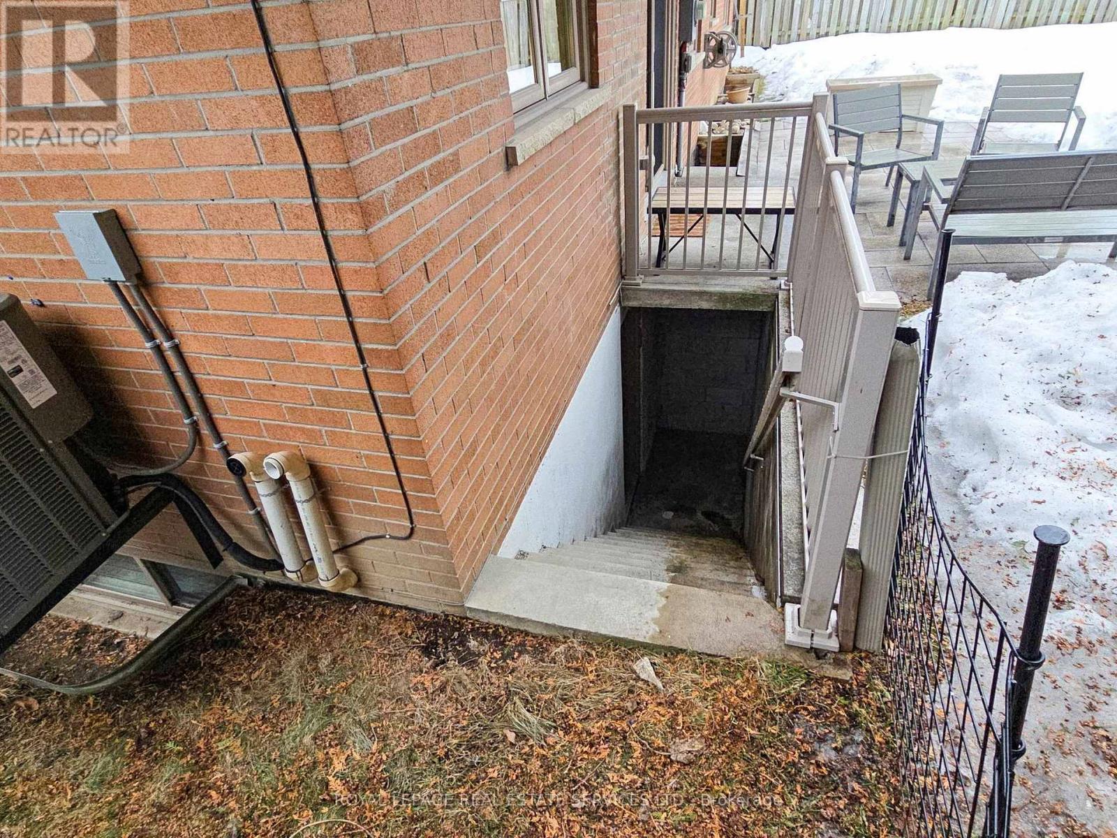 219 Grandview Avenue, Markham, Ontario  L3T 1J3 - Photo 42 - N12857642