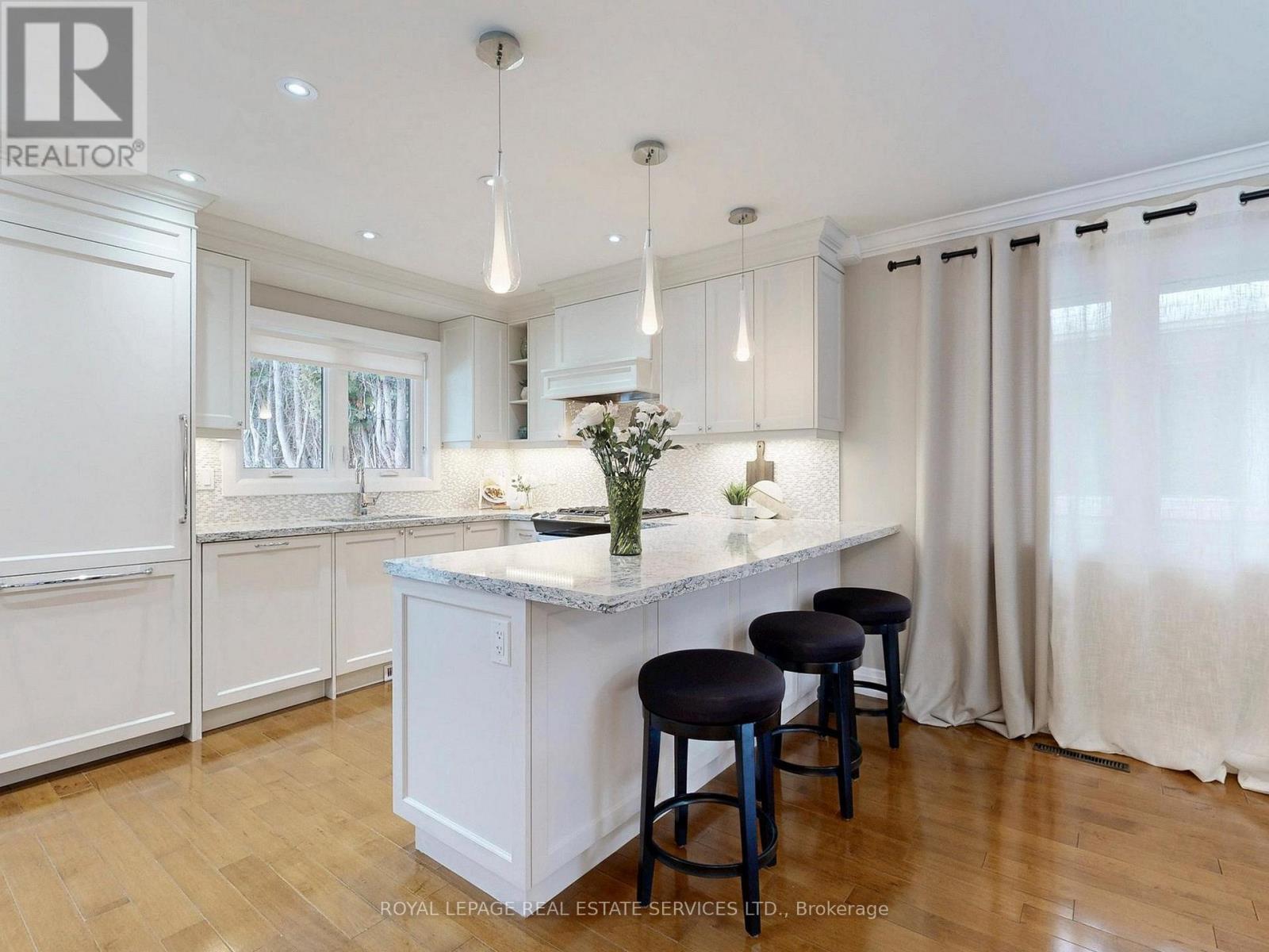 219 Grandview Avenue, Markham, Ontario  L3T 1J3 - Photo 9 - N12857642