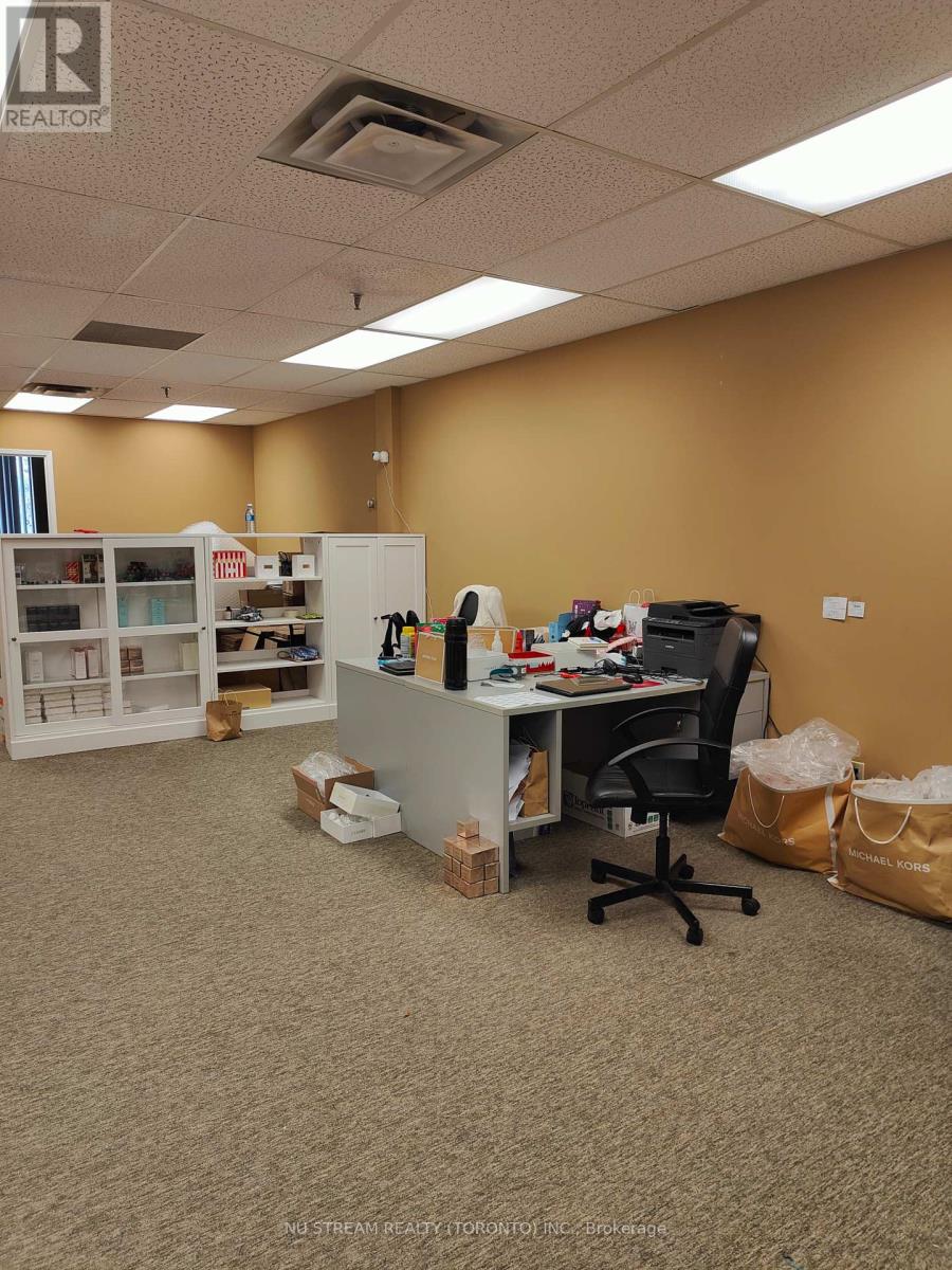 307 - 9011 Leslie Street, Richmond Hill, Ontario  L4B 3B6 - Photo 4 - N12857666