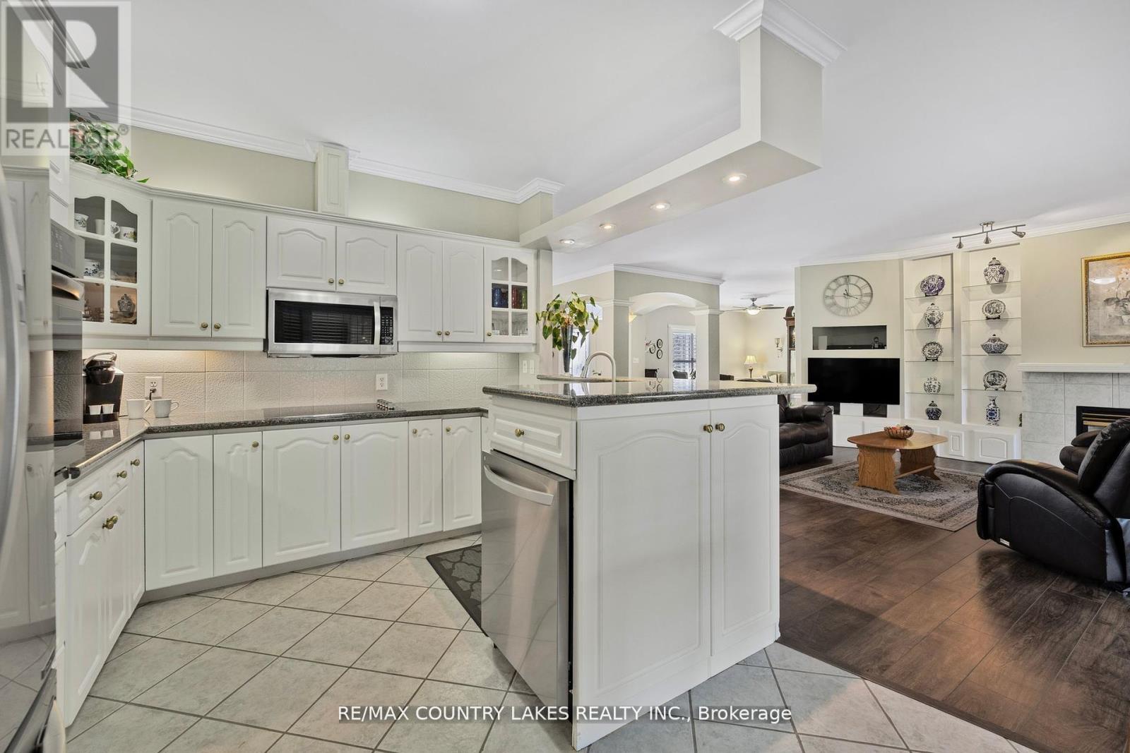 50 Laguna Parkway, Ramara, Ontario  L0K 1B0 - Photo 13 - S12857646