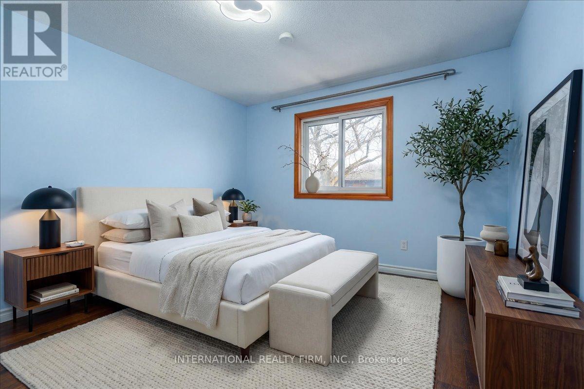 1029 Zante Crescent, Mississauga (Clarkson), Ontario  L5J 4M6 - Photo 15 - W12857644