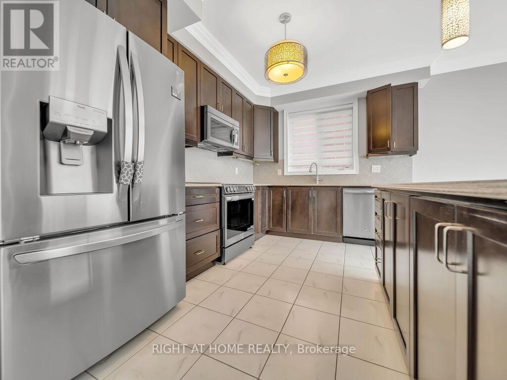 1348 Whitney Terrace, Milton, Ontario  L9E 0B8 - Photo 11 - W12857664