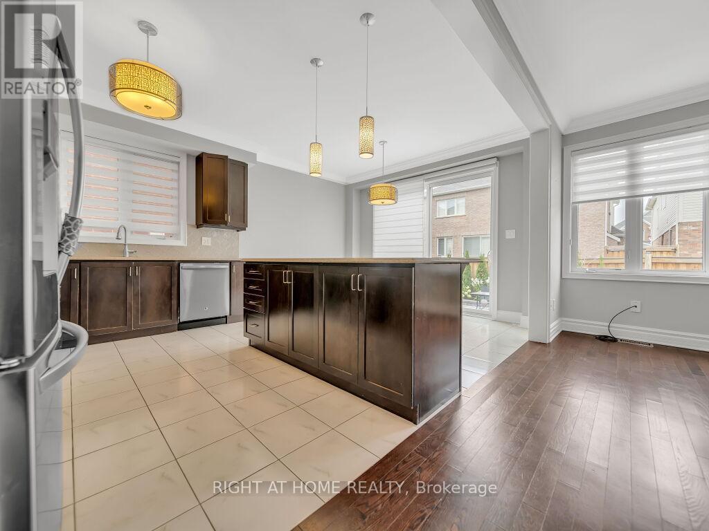 1348 Whitney Terrace, Milton, Ontario  L9E 0B8 - Photo 13 - W12857664