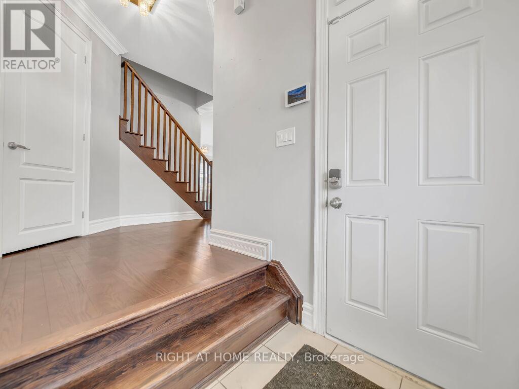 1348 Whitney Terrace, Milton, Ontario  L9E 0B8 - Photo 3 - W12857664