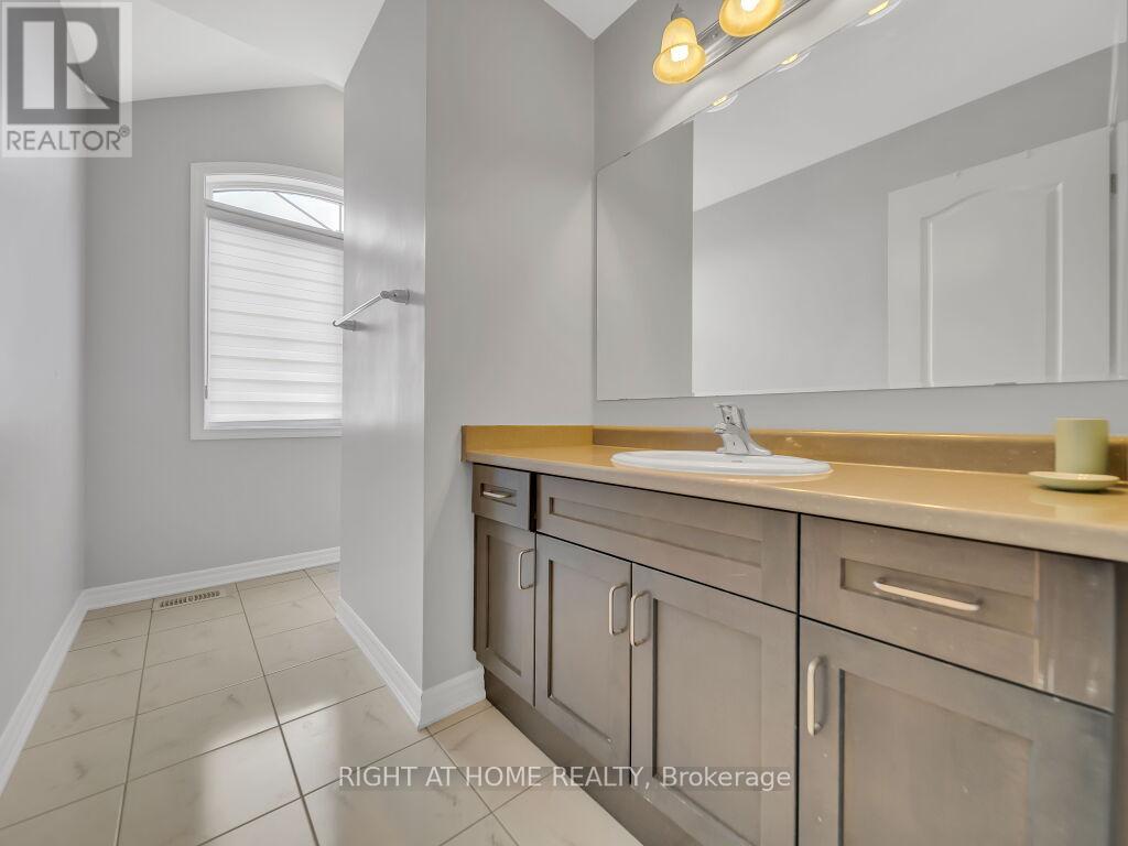 1348 Whitney Terrace, Milton, Ontario  L9E 0B8 - Photo 31 - W12857664