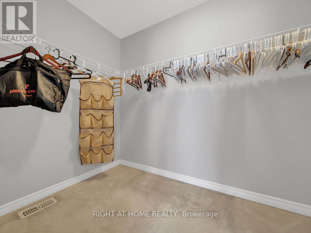 1348 Whitney Terrace, Milton, Ontario  L9E 0B8 - Photo 34 - W12857664