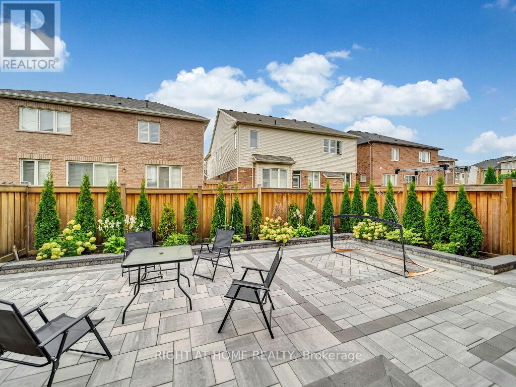 1348 Whitney Terrace, Milton, Ontario  L9E 0B8 - Photo 36 - W12857664