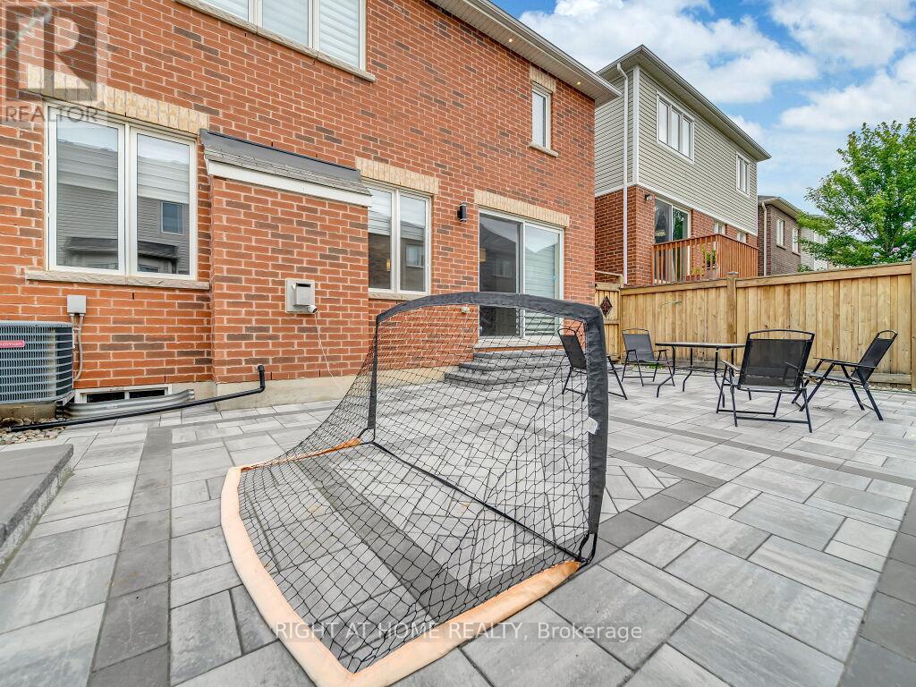 1348 Whitney Terrace, Milton, Ontario  L9E 0B8 - Photo 38 - W12857664