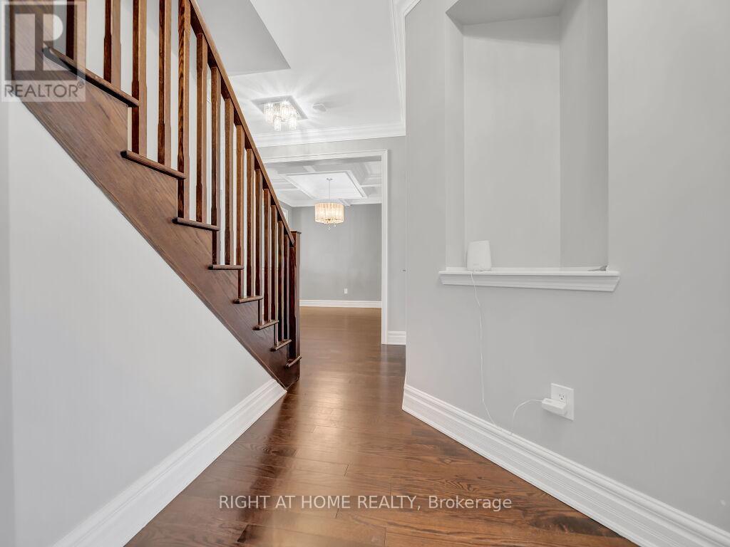 1348 Whitney Terrace, Milton, Ontario  L9E 0B8 - Photo 4 - W12857664