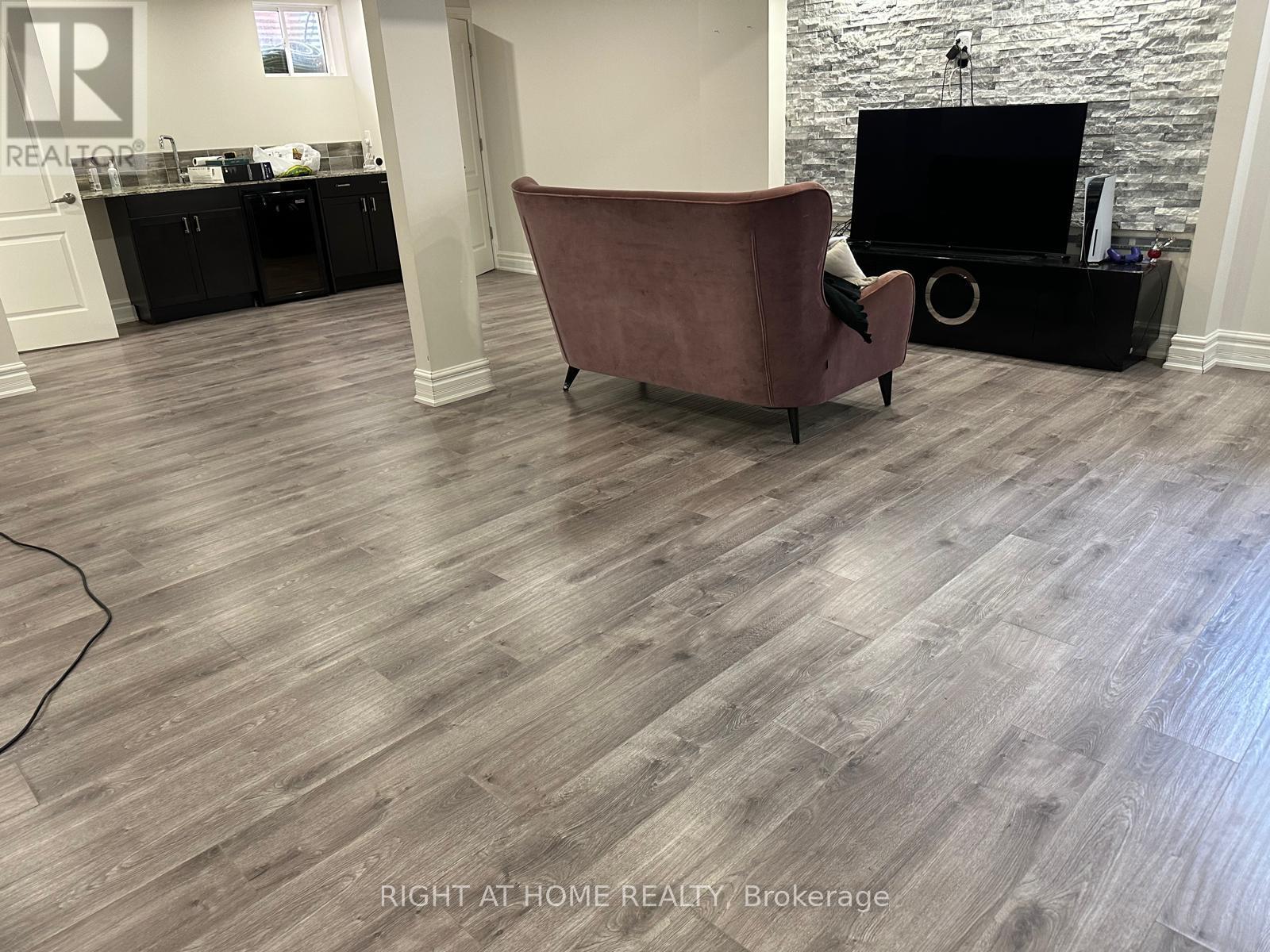 1348 Whitney Terrace, Milton, Ontario  L9E 0B8 - Photo 40 - W12857664