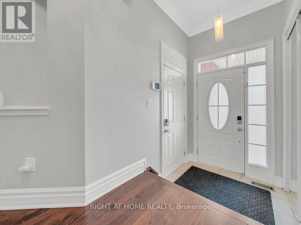 1348 Whitney Terrace, Milton, Ontario  L9E 0B8 - Photo 5 - W12857664