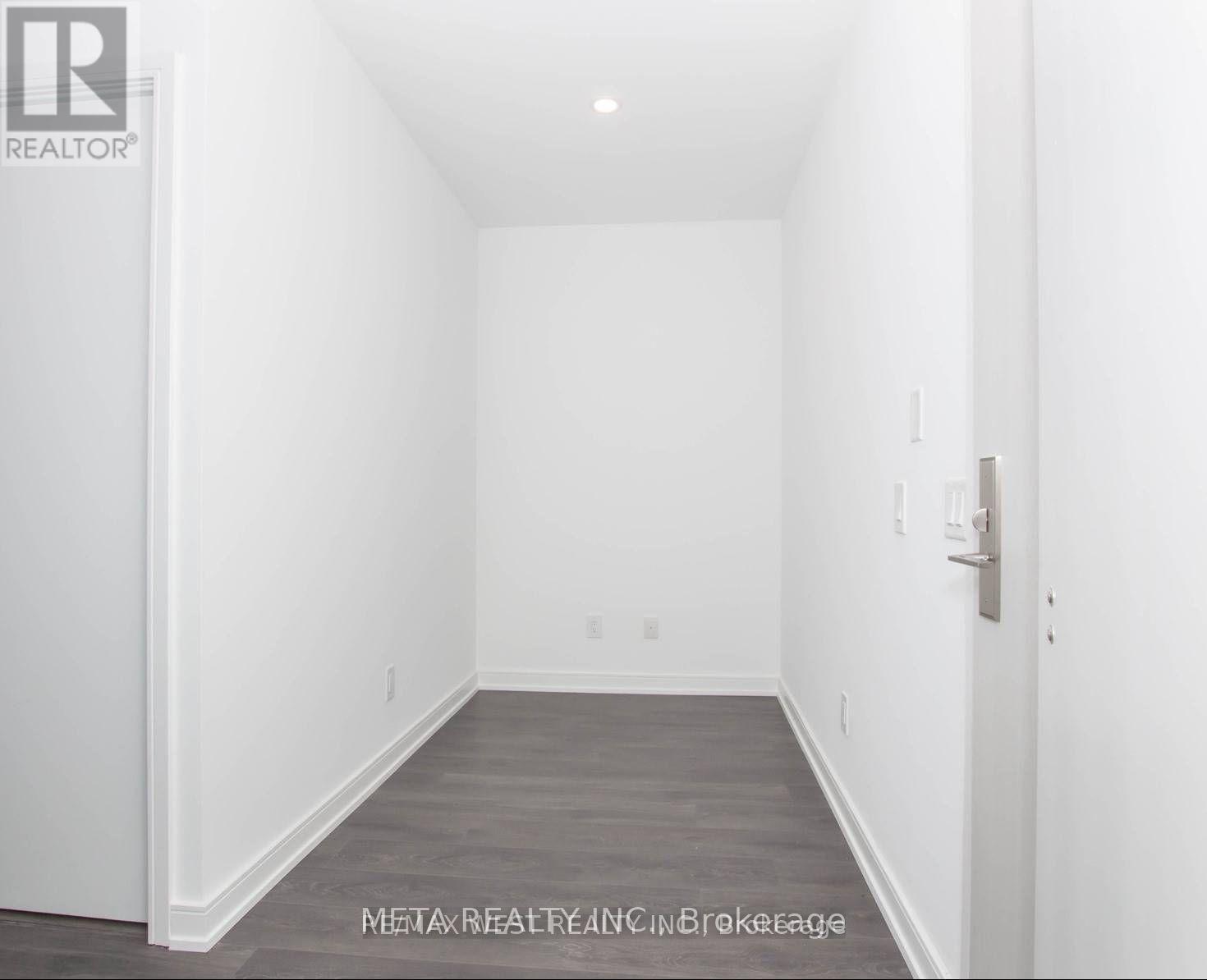 3 - 30 Samuel Way, Toronto (Islington-City Centre West), Ontario  M9B 0C9 - Photo 6 - W12857674