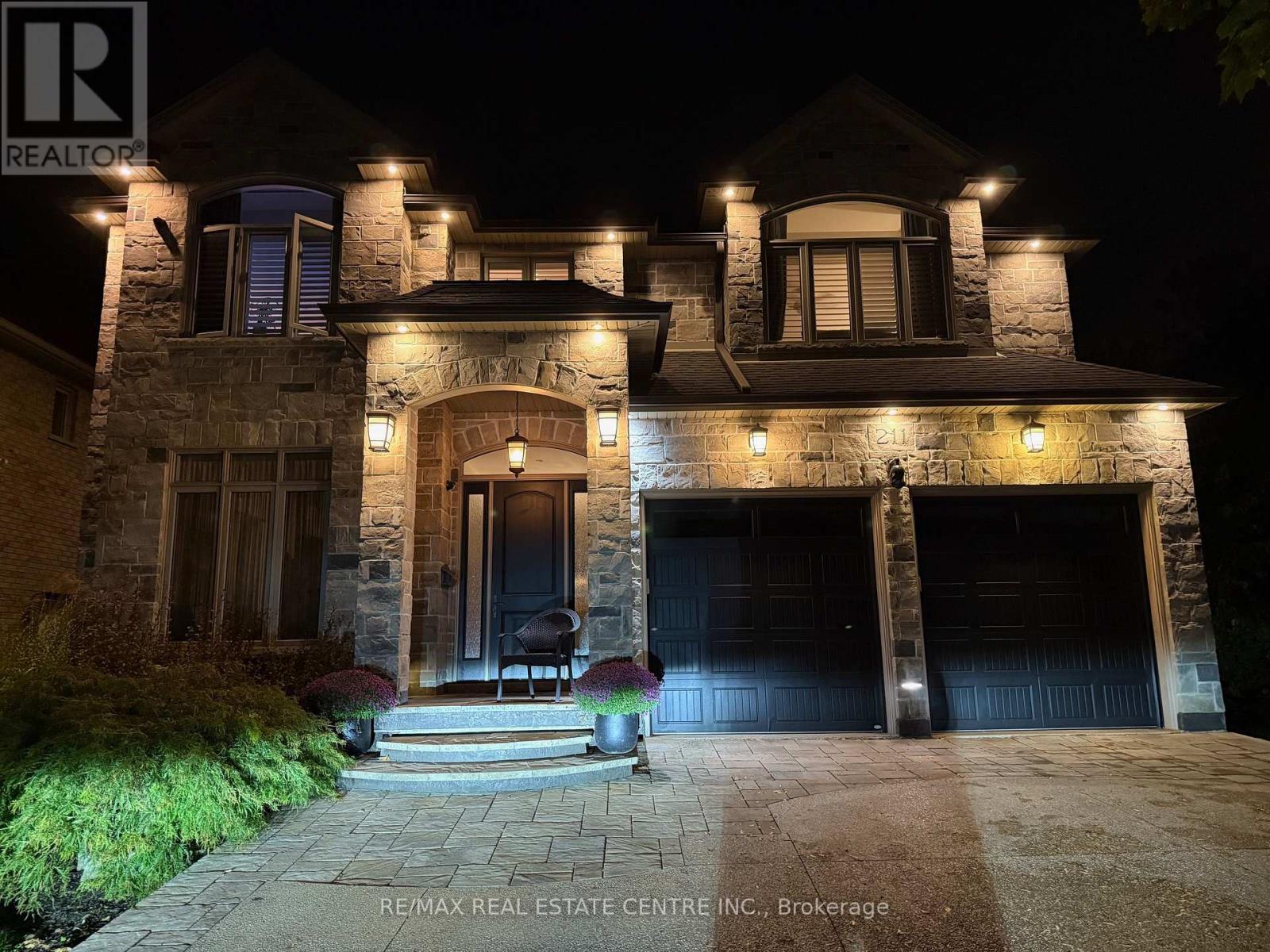 211 Tollgate Drive, Hamilton, Ontario  L9G 5C8 - Photo 3 - X12857164