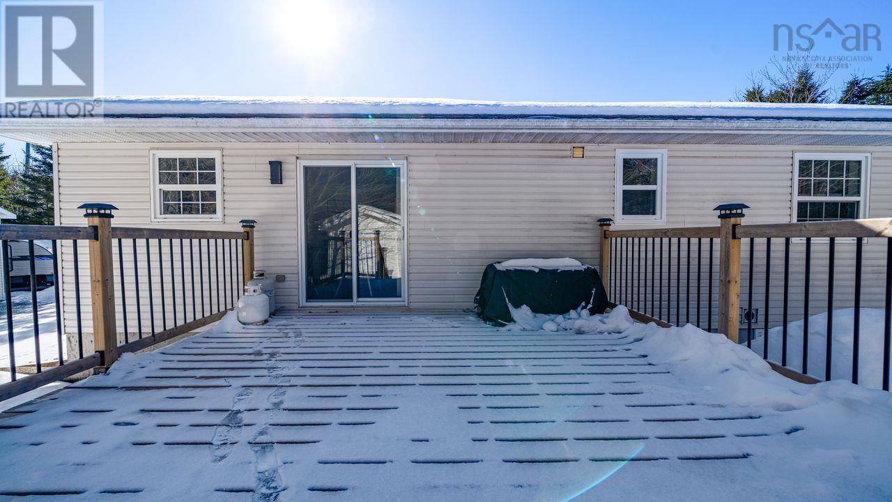 27 Earl Court, Porters Lake, Nova Scotia  B3E 1H8 - Photo 10 - 202603926