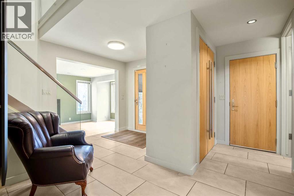 16 Stratton Place Sw, Calgary, Alberta  T3H 1T6 - Photo 25 - A2291243