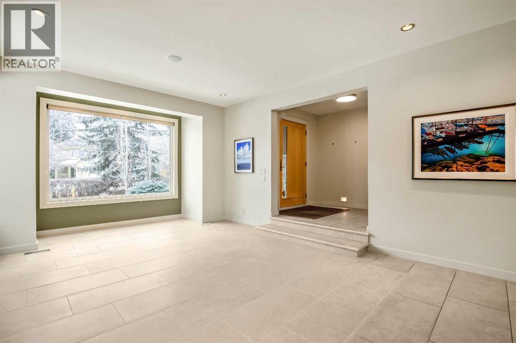 16 Stratton Place Sw, Calgary, Alberta  T3H 1T6 - Photo 10 - A2291243