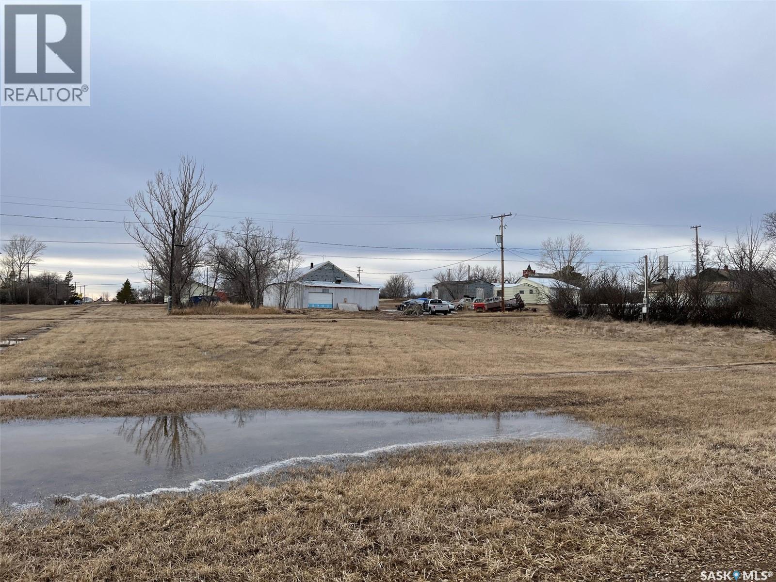 100 Abney Street, Aneroid, Saskatchewan  S0N 0C0 - Photo 3 - SK029811
