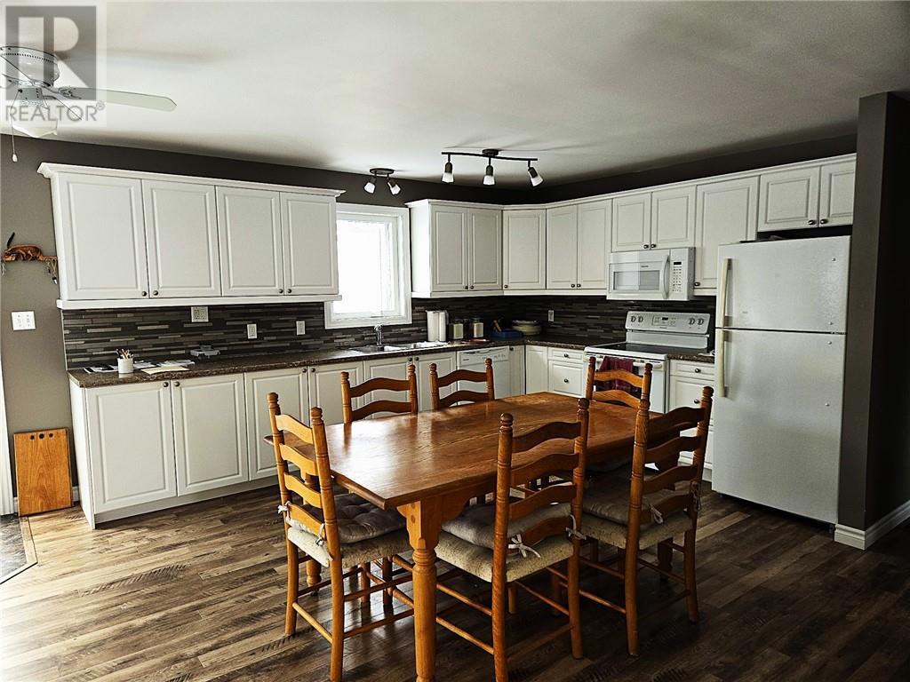 732 Highway 64, Alban, Ontario  P0M 1A0 - Photo 2 - 2126712